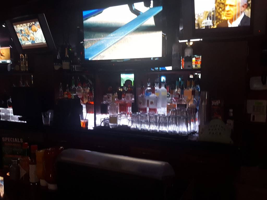 MAXS Sports Grill | restaurant | 18862 Beach Blvd, Huntington Beach, CA 92648, USA | 7149628316 OR +1 714-962-8316