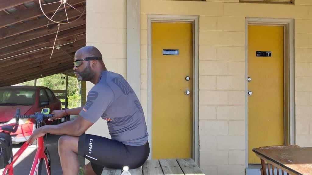 The Fork On 5 | restaurant | 5164 New Market Rd, Richmond, VA 23231, USA | 8042292732 OR +1 804-229-2732