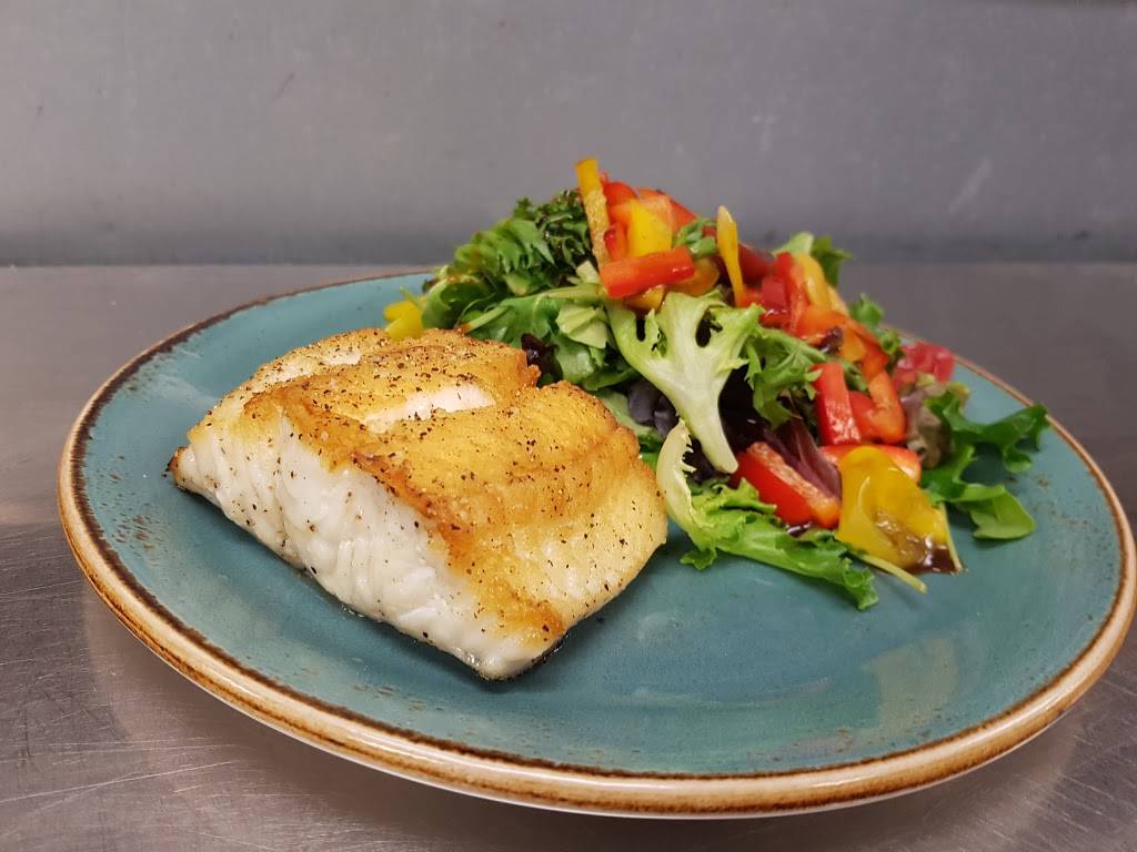 Aqua Terra | restaurant | 1 Johnson St, Kingston, ON K7L 5H7, Canada | 6135496243 OR +1 613-549-6243