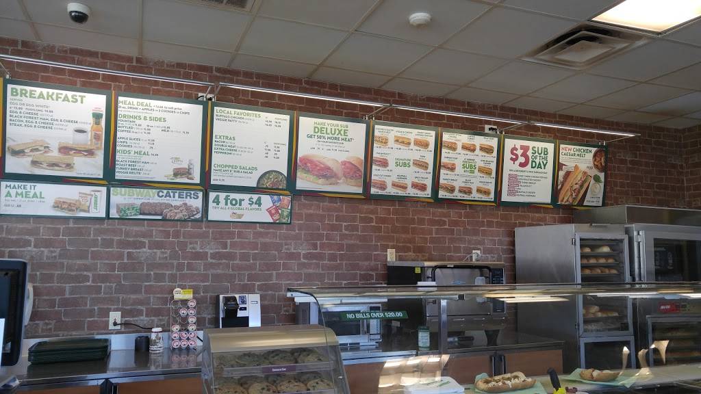 Subway Restaurants | restaurant | 583 Elmwood Ave, Providence, RI 02907, USA | 4017813009 OR +1 401-781-3009