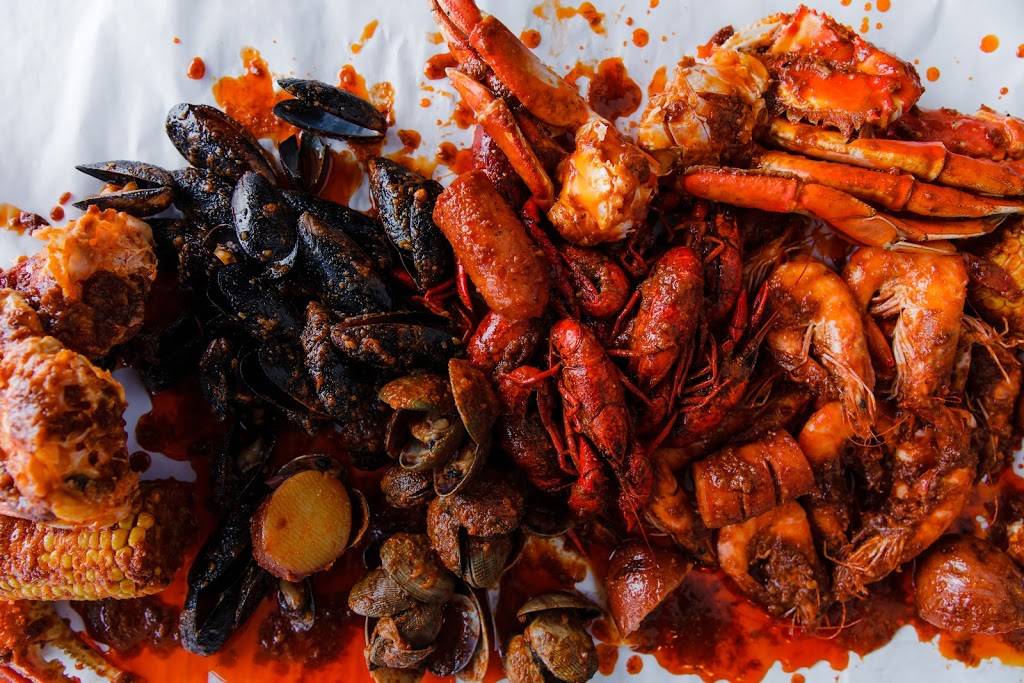 Red Claws Hot Chicken | restaurant | 5278 S Hulen St, Fort Worth, TX 76132, USA | 6827087468 OR +1 682-708-7468