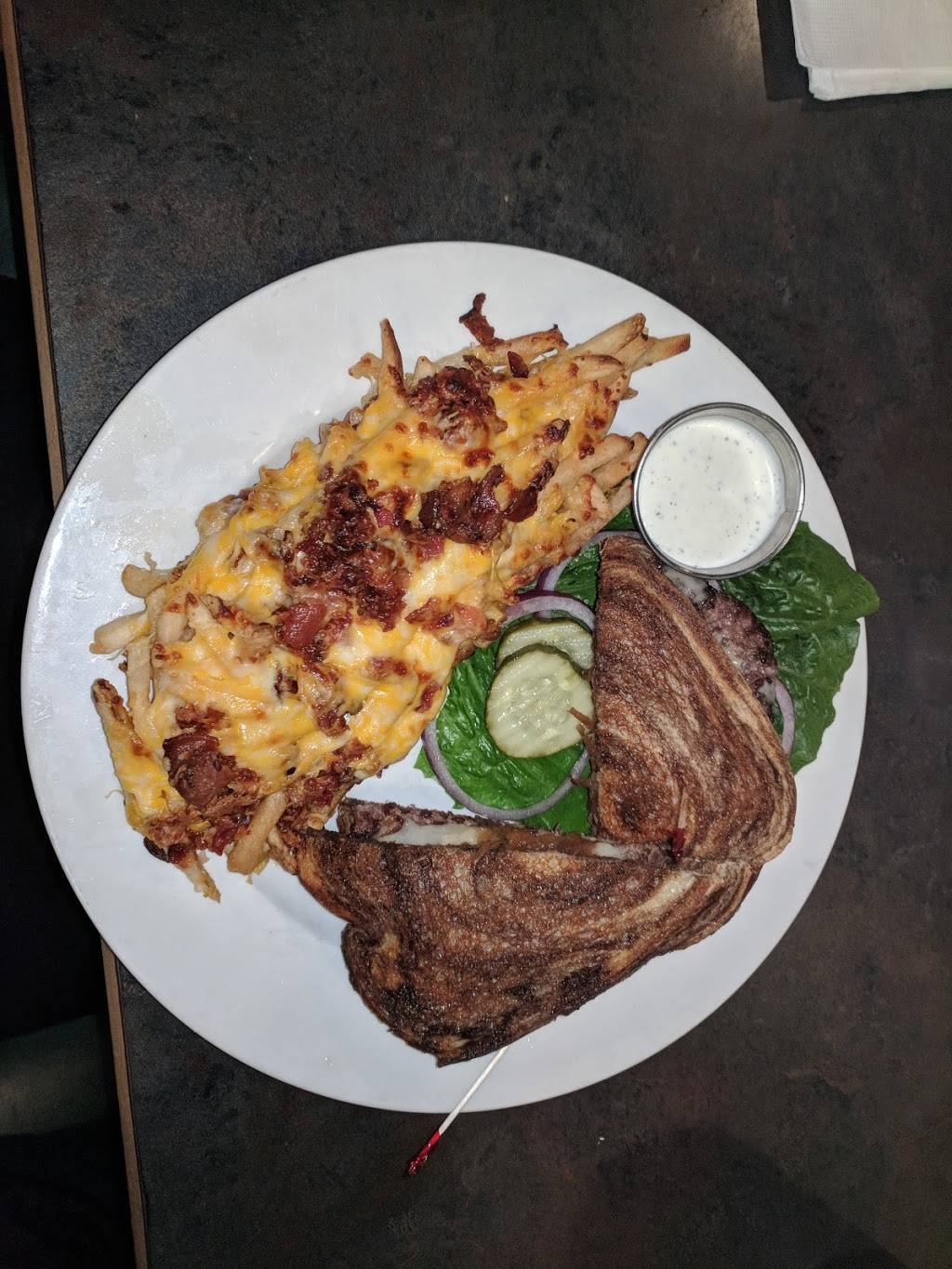 Vine Tavern & Eatery - Coralville | restaurant | 39 2nd Ave, Coralville, IA 52241, USA | 3193387770 OR +1 319-338-7770