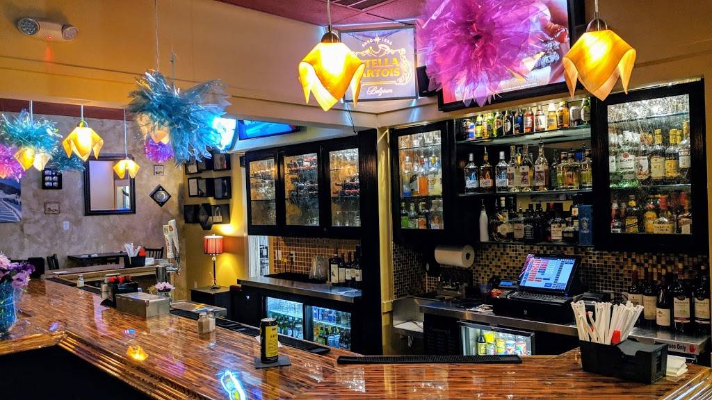 Plymouth House Pizzeria and Pub | restaurant | 2606, 50 Long Pond Rd, Plymouth, MA 02360, USA | 5087460444 OR +1 508-746-0444