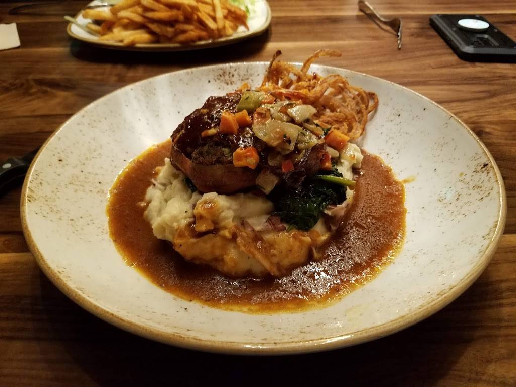 Lazy Dog Restaurant & Bar | restaurant | 436 S, Illinois Rte 59, Naperville, IL 60540, USA | 6304817301 OR +1 630-481-7301