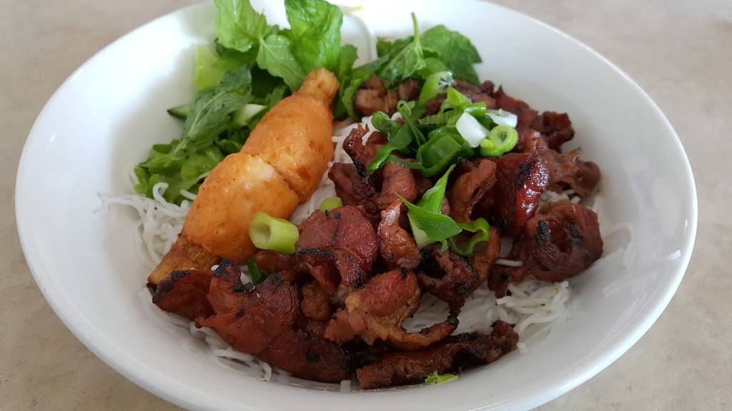 Pho Bo To | restaurant | 1635 Lawrence Ave W, North York, ON M6L 3C9, Canada | 4162450388 OR +1 416-245-0388