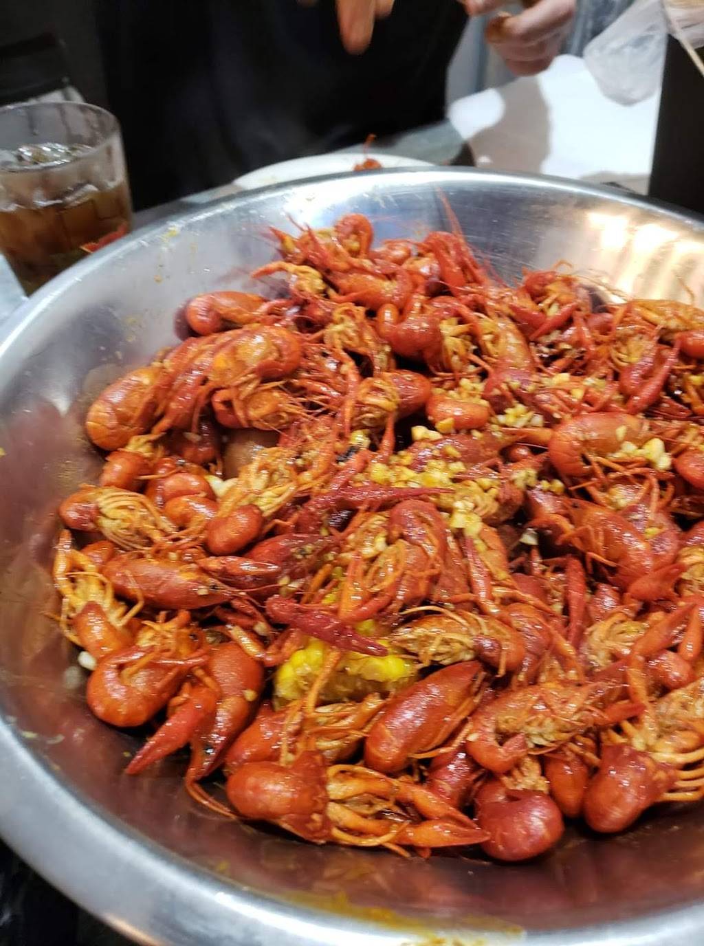 Crazy Cajun | restaurant | 16000 Stuebner Airline Rd Suite M, Spring, TX 77379, USA | 8325341263 OR +1 832-534-1263