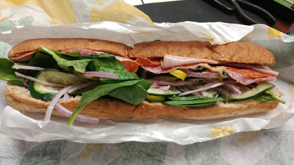 Subway | restaurant | 401 E St, Marysville, CA 95901, USA | 5307436870 OR +1 530-743-6870