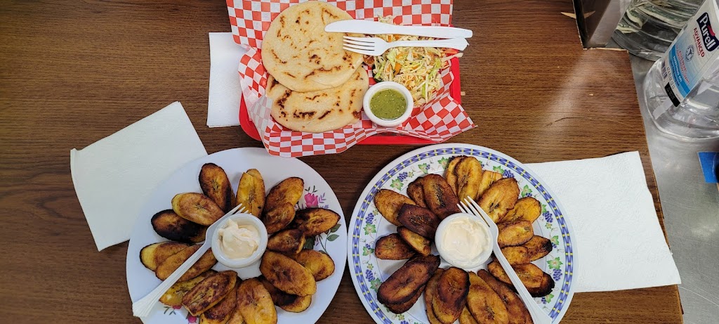 DELICIAS LATINAS | restaurant | Adentro de la lavanderia, 4015 International Blvd, Oakland, CA 94601, USA | 5106896194 OR +1 510-689-6194