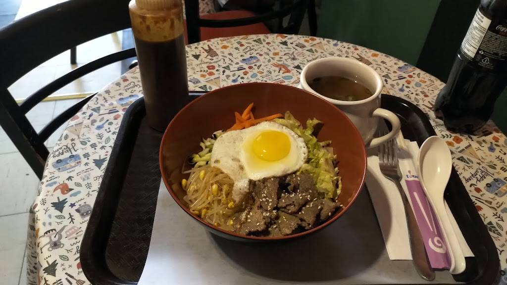 Naomi | restaurant | 112 Atlantic Ave, Toronto, ON M6K 1X9, Canada | 4165346385 OR +1 416-534-6385