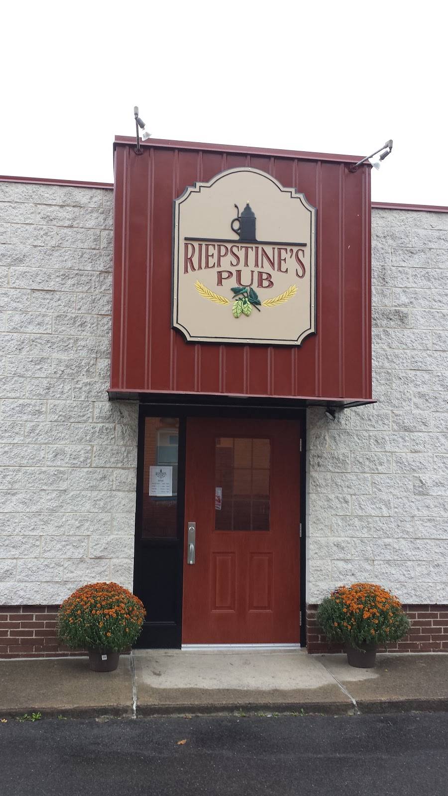 Riepstines Pub | restaurant | 913 Arch St, Williamsport, PA 17701, USA | 5703292739 OR +1 570-329-2739