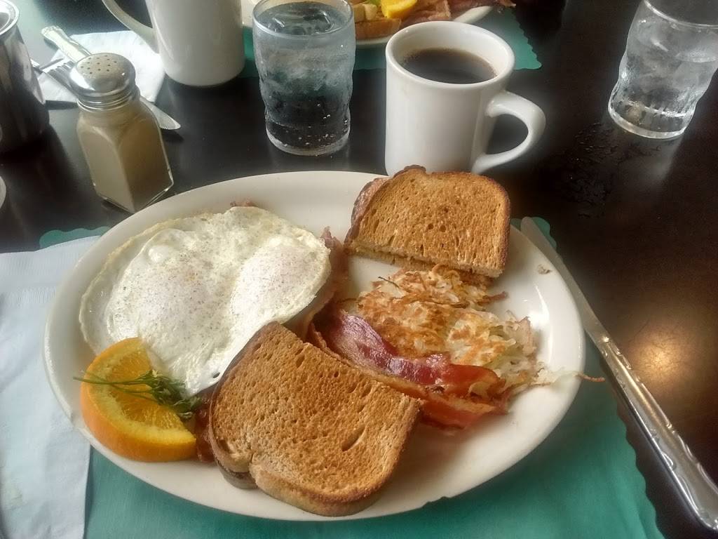 Miss Katies Diner | restaurant | 1900 W Clybourn St, Milwaukee, WI 53233, USA | 4143440044 OR +1 414-344-0044