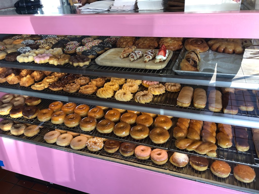 B.Cs Donuts | bakery | 2525 E Foothill Blvd, Pasadena, CA 91107, USA | 6267950012 OR +1 626-795-0012