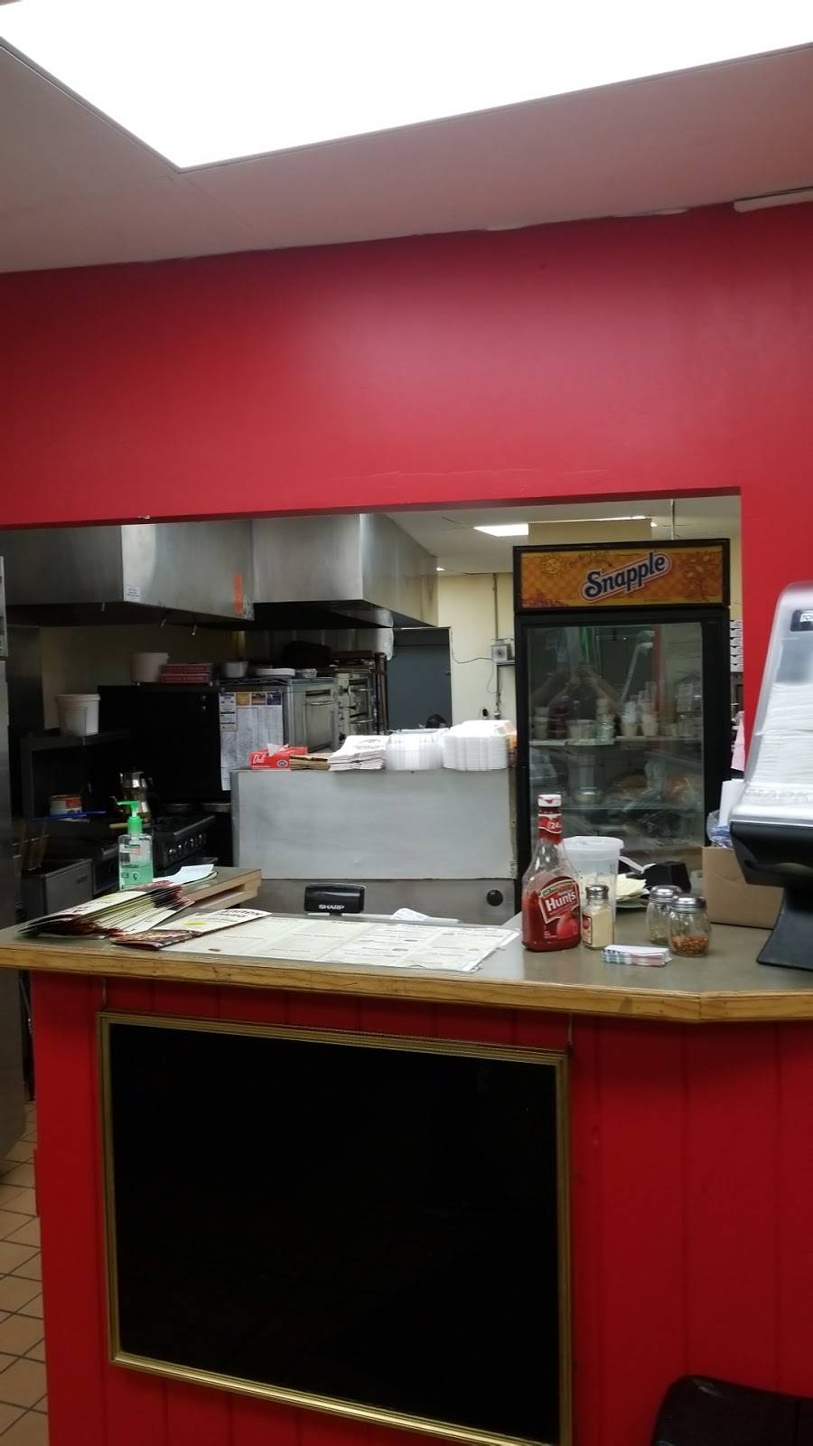 Annex Pizza | restaurant | 43 Main Street Anx, New Haven, CT 06512, USA | 2034662222 OR +1 203-466-2222