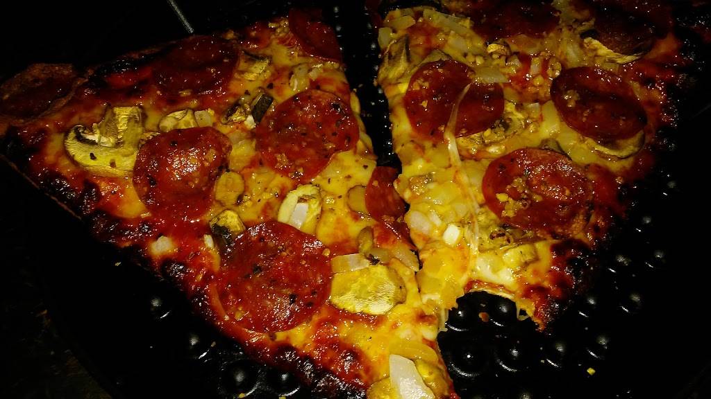 Windy City Pizza | restaurant | 401 W Atlantic Ave, Delray Beach, FL 33444, USA | 5612662811 OR +1 561-266-2811