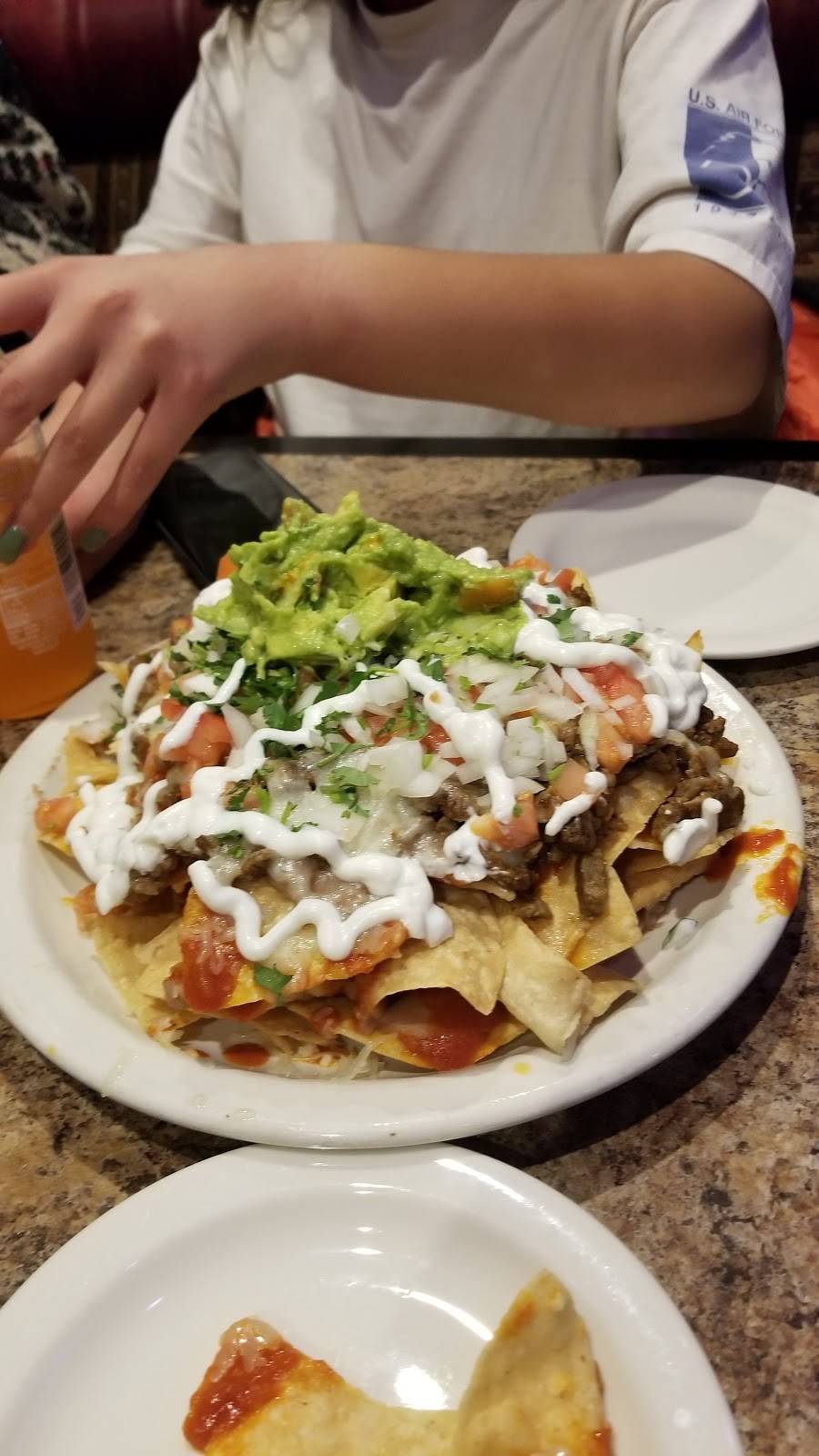 Chili Peppers Mexican Restaurant & Seafood | restaurant | 4421 Las Posas Rd, Camarillo, CA 93010, USA | 8054847260 OR +1 805-484-7260