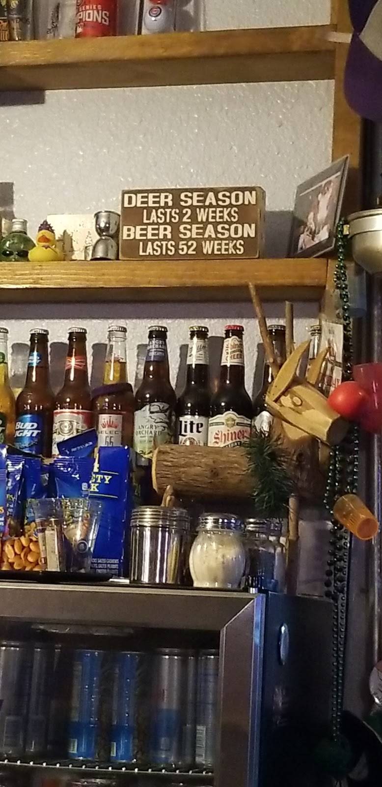 Outskirtz Bar | night club | 8384 40th Ave, Cumming, IA 50061, USA | 5152105502 OR +1 515-210-5502