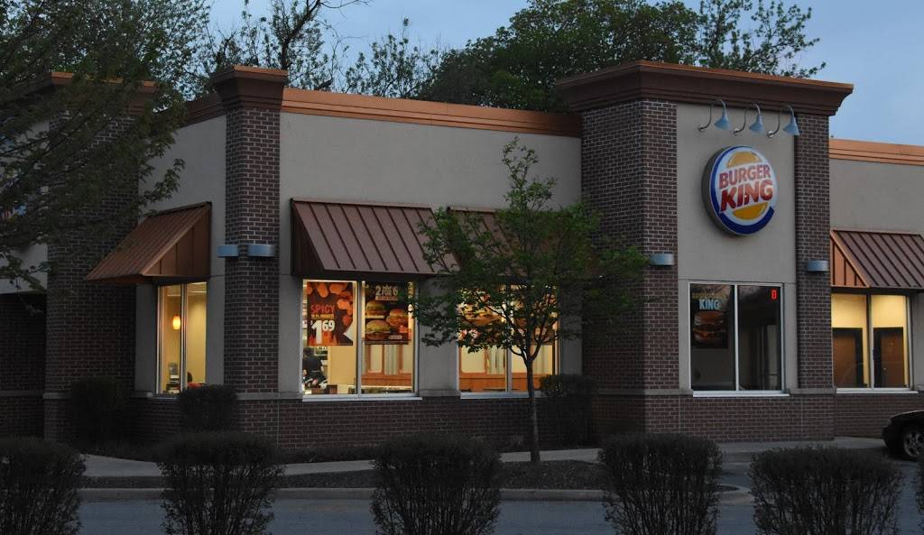 Burger King | restaurant | 100 West N Wells St, Lake Geneva, WI 53147, USA | 2622482335 OR +1 262-248-2335