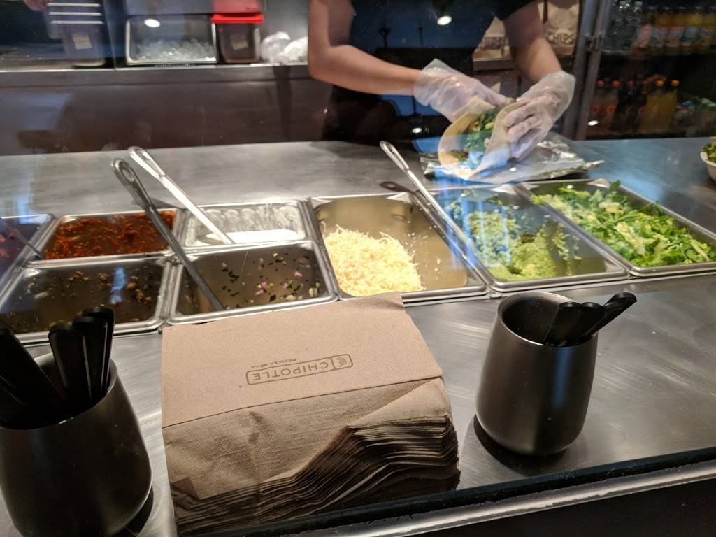 Chipotle Mexican Grill | restaurant | 135 E Palm Ave Spc A2, Burbank, CA 91502, USA | 8188420622 OR +1 818-842-0622