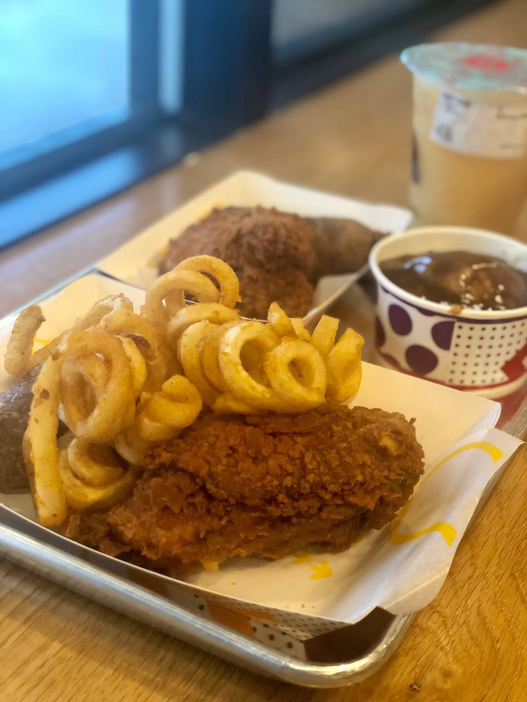 TKK Fried Chicken 頂呱呱 x Kung Fu Tea | meal takeaway | 1 Beale St, Quincy, MA 02170, USA | 6174810785 OR +1 617-481-0785