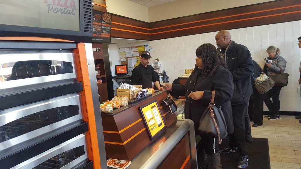 Little Caesars Pizza | meal takeaway | 25909 Five Mile Road, Redford Charter Twp, MI 48239, USA | 3135336170 OR +1 313-533-6170