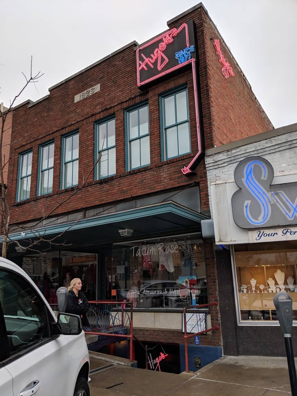 Hugos | restaurant | 25 1/2 N Block Ave North Block Avenue, Fayetteville, AR 72701, USA | 4795217585 OR +1 479-521-7585