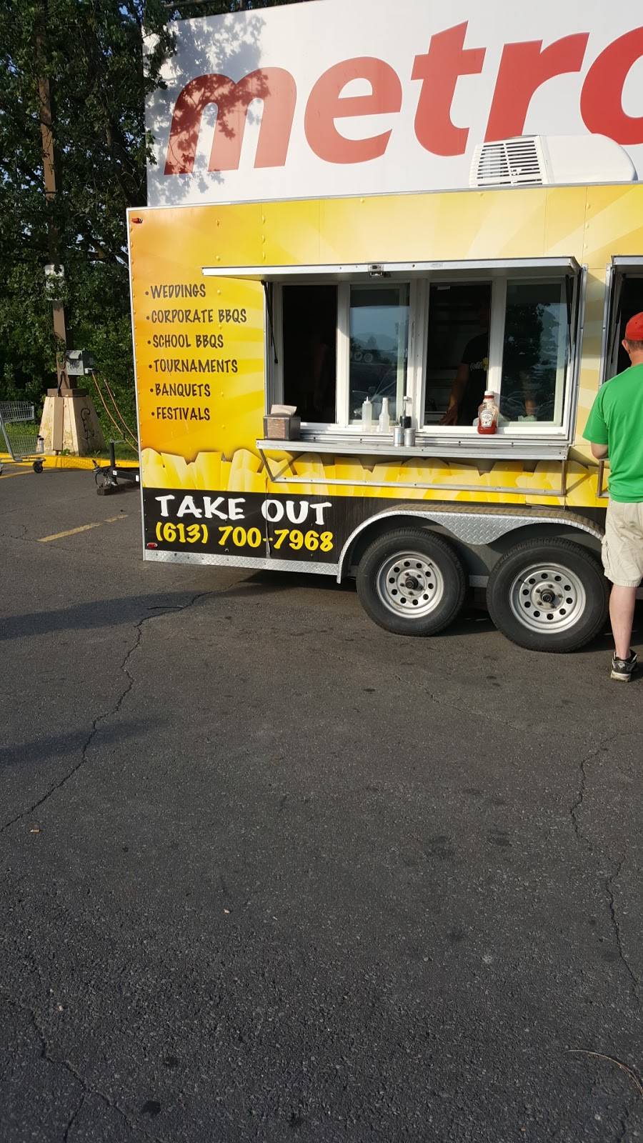 Golden Fries | restaurant | 6505 Jeanne DArc Blvd N, Orléans, ON K1C 2R1, Canada | 6137007968 OR +1 613-700-7968