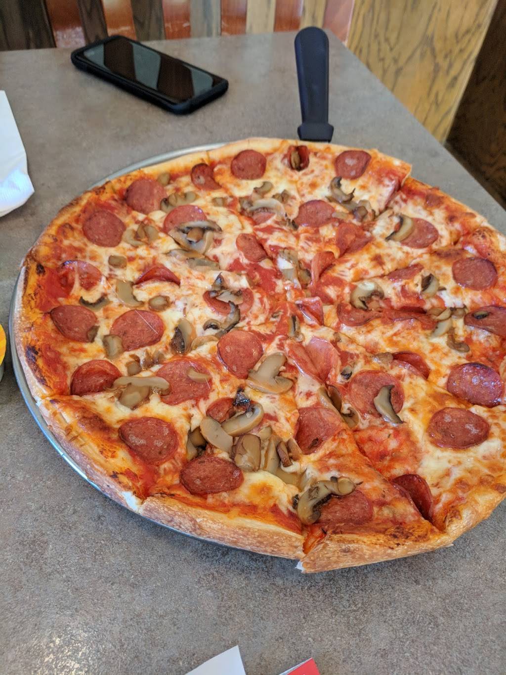 Franks Pizzeria | restaurant | 4854 Bridge St, Niagara Falls, ON L2E 2R9, Canada | 9053566905 OR +1 905-356-6905