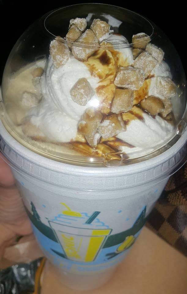 Sonic Drive-In | restaurant | 2460 Poplar Ave, Memphis, TN 38112, USA | 9013240850 OR +1 901-324-0850