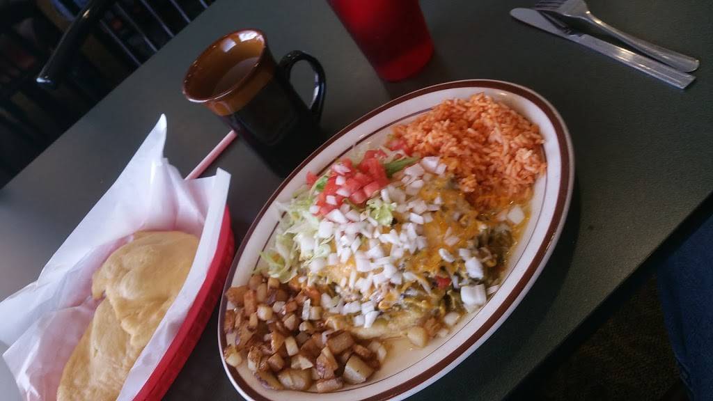 La Dos Gringas | restaurant | 2100 Camino Del Llano, Belen, NM 87002, USA | 5055698888 OR +1 505-569-8888