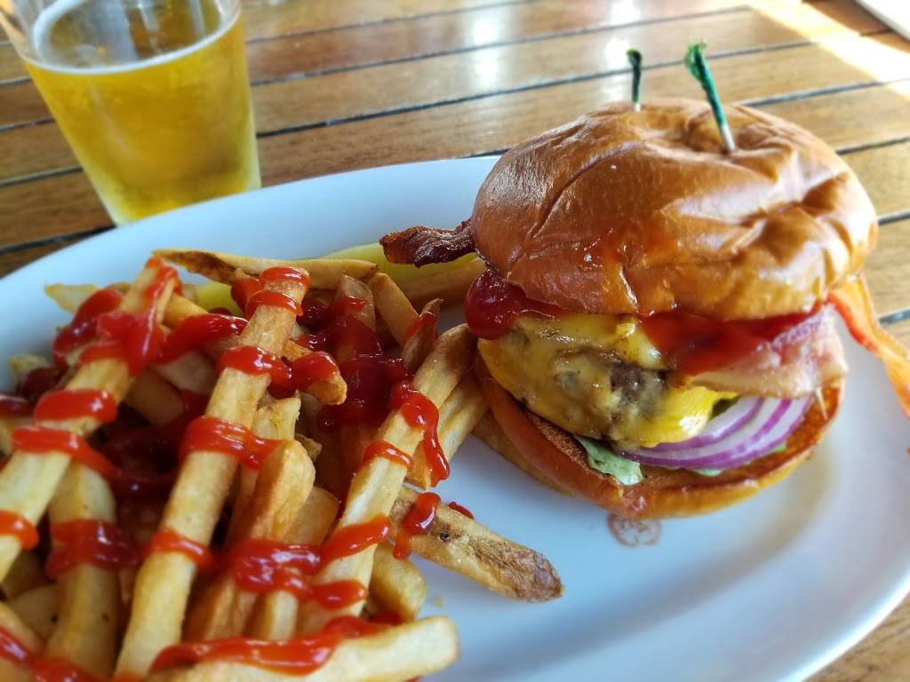 Liberty Hound | restaurant | 1 Naval Park Cove, Buffalo, NY 14202, USA | 7168459173 OR +1 716-845-9173