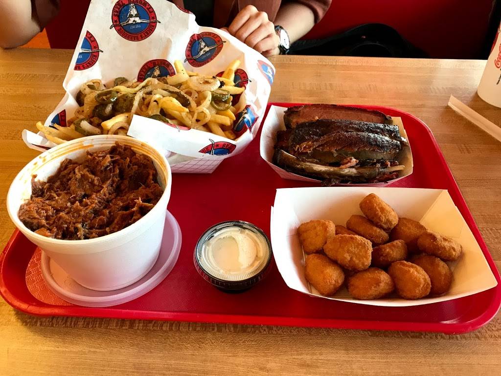 Risckys BAR-B-Q | restaurant | 8100 Boulevard 26, North Richland Hills, TX 76180, USA | 8175817696 OR +1 817-581-7696