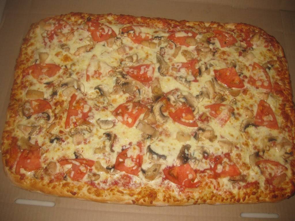 Pizzaway | restaurant | 2430 Dougall Ave, Windsor, ON N8X 1T2, Canada | 5192507770 OR +1 519-250-7770