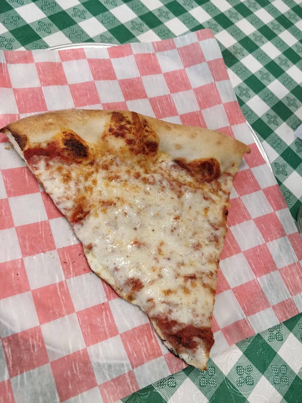 Pizzarelli’s Pizzeria | restaurant | 15858 Manchester Rd, Ellisville, MO 63021, USA | 6363940094 OR +1 636-394-0094