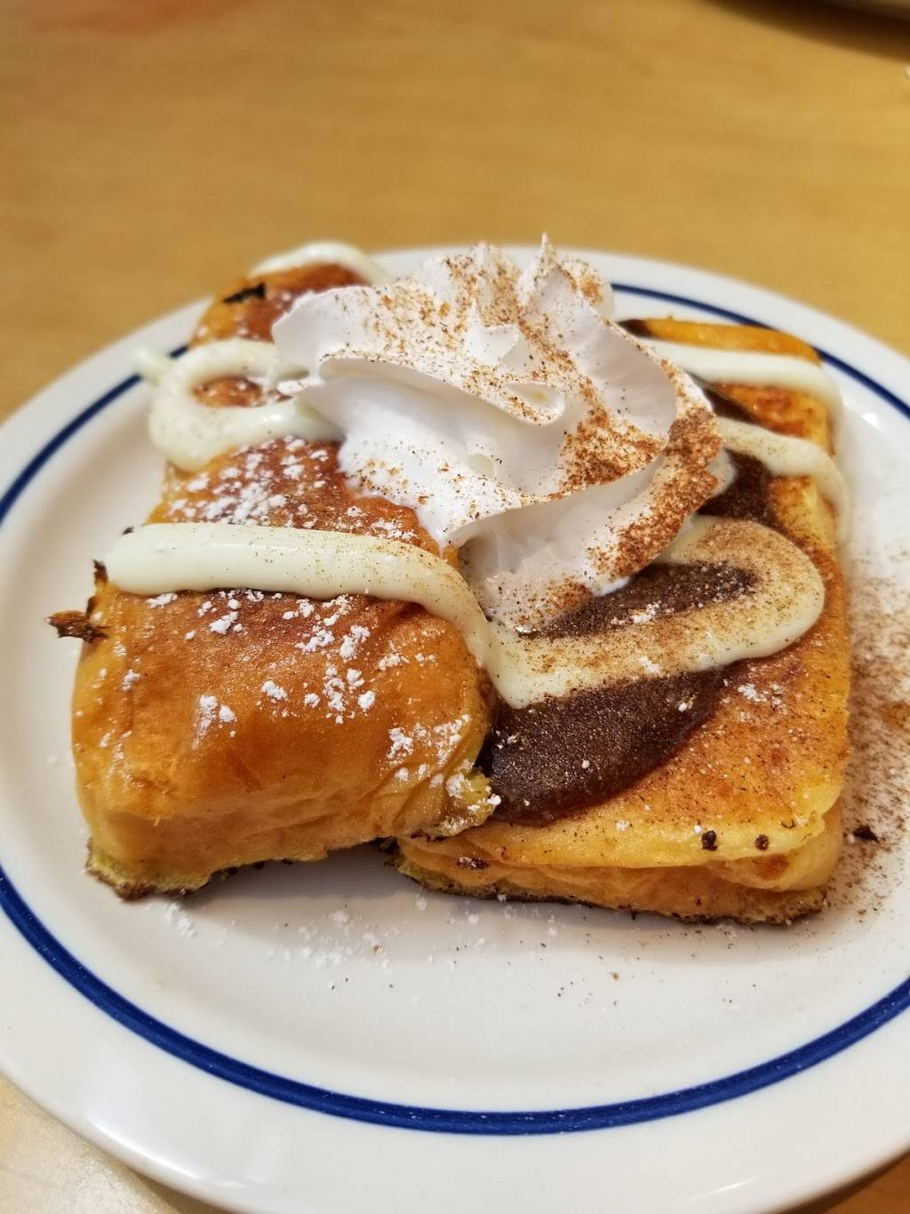 IHOP | restaurant | 1626 W Mockingbird Ln, Dallas, TX 75235, USA | 2146340200 OR +1 214-634-0200