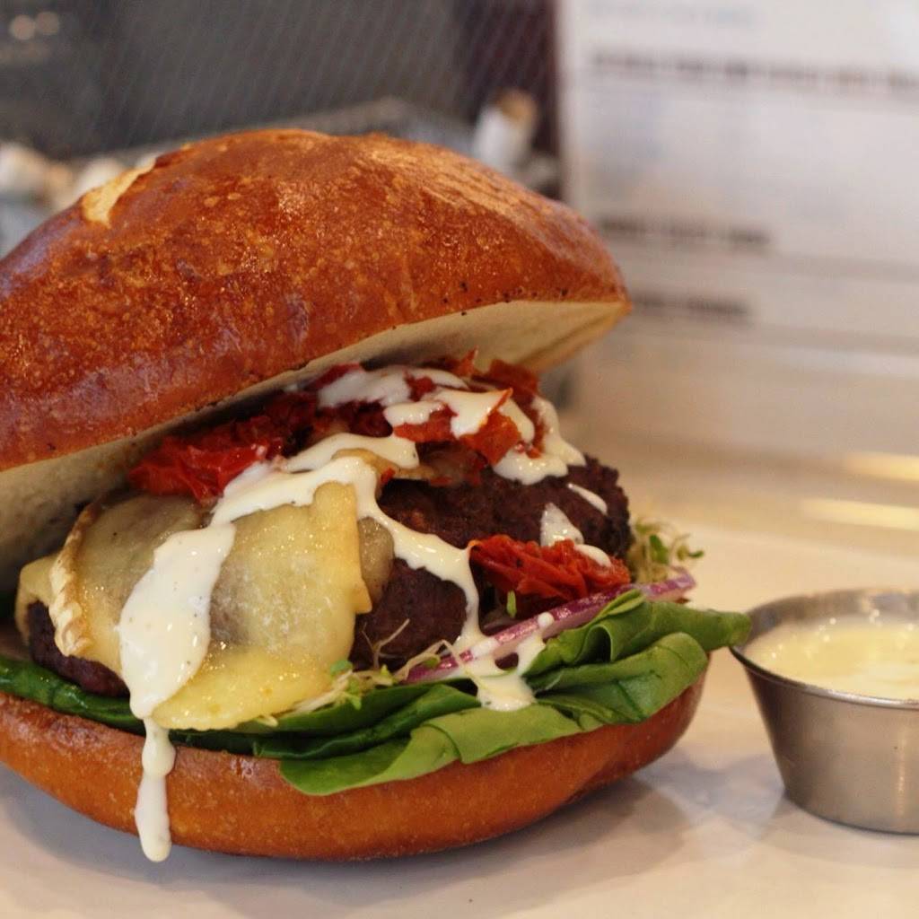 The Counter | restaurant | 2981 Michelson Dr STE C, Irvine, CA 92612, USA | 9495967227 OR +1 949-596-7227