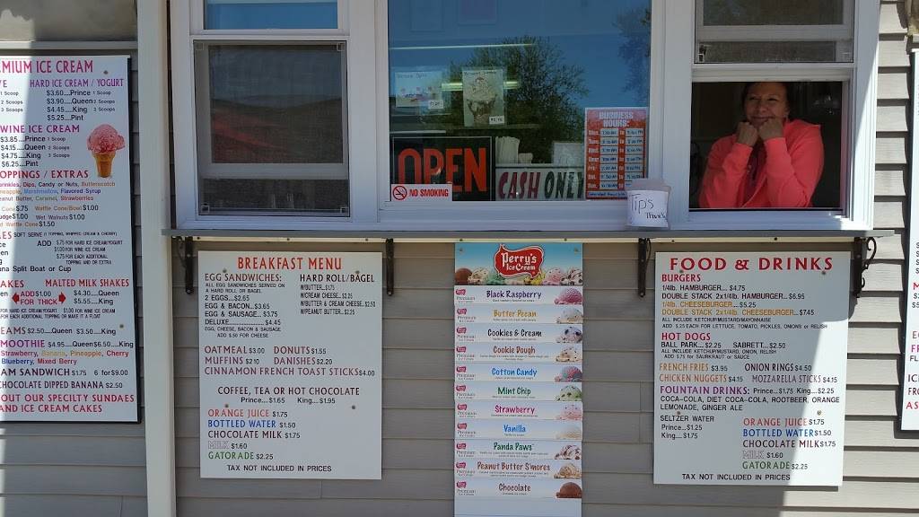 Ice Cream Castle | restaurant | 5 Powells Ln, Kingston, NY 12401, USA | 8453831563 OR +1 845-383-1563