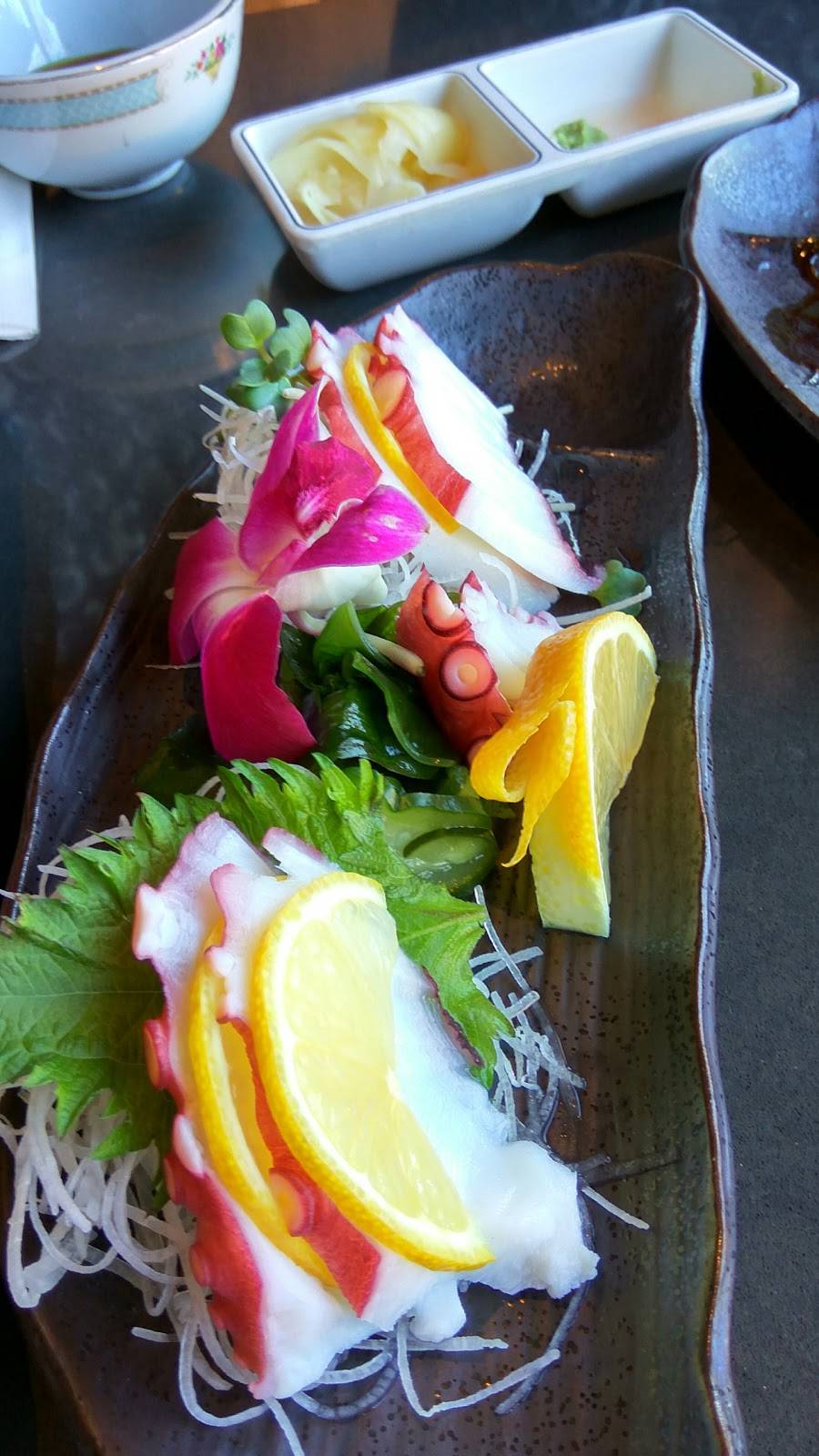 Tomodachi Restaurant | restaurant | 771 Wendy Dr, Newbury Park, CA 91320, USA | 8054998889 OR +1 805-499-8889