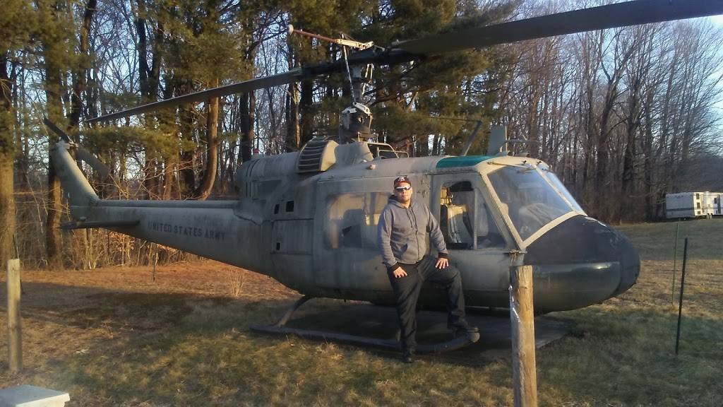 Four Fellas Bar & Grill | restaurant | 1301 Foster Ave, White Haven, PA 18661, USA | 5704439288 OR +1 570-443-9288