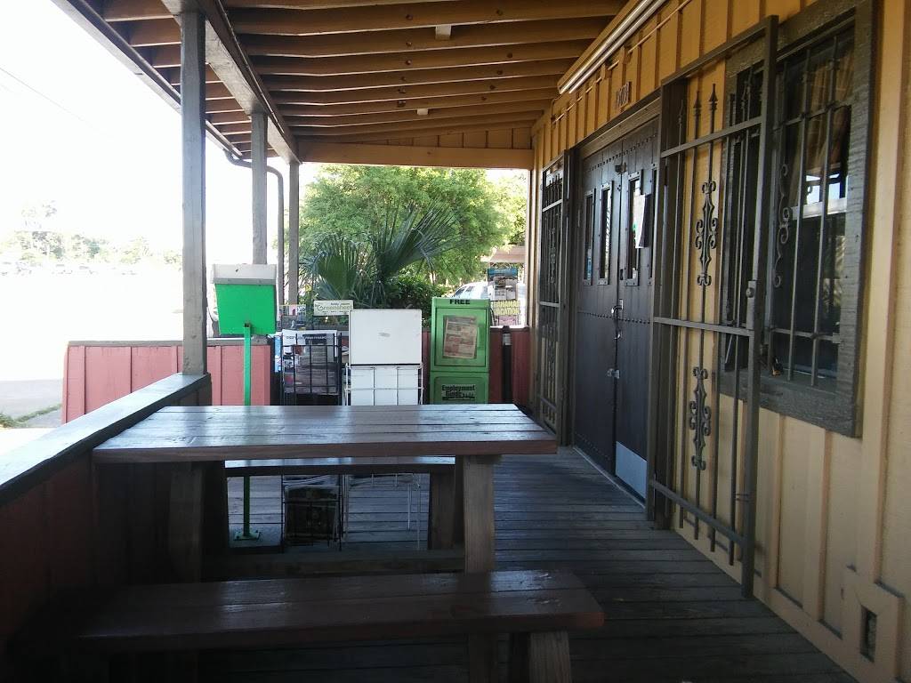 Thomas Bar B-Q | restaurant | 1503 N Loop W, Houston, TX 77008, USA | 7138684410 OR +1 713-868-4410