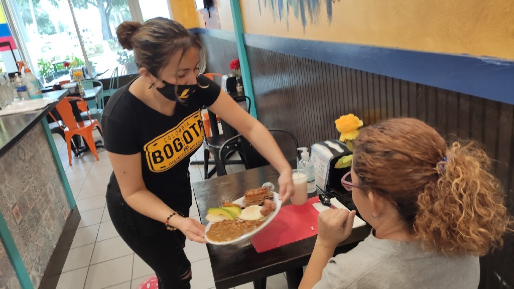 La Cocina de Martina | restaurant | 8349 NW 12th St, Miami, FL 33126, USA | 7865365795 OR +1 786-536-5795