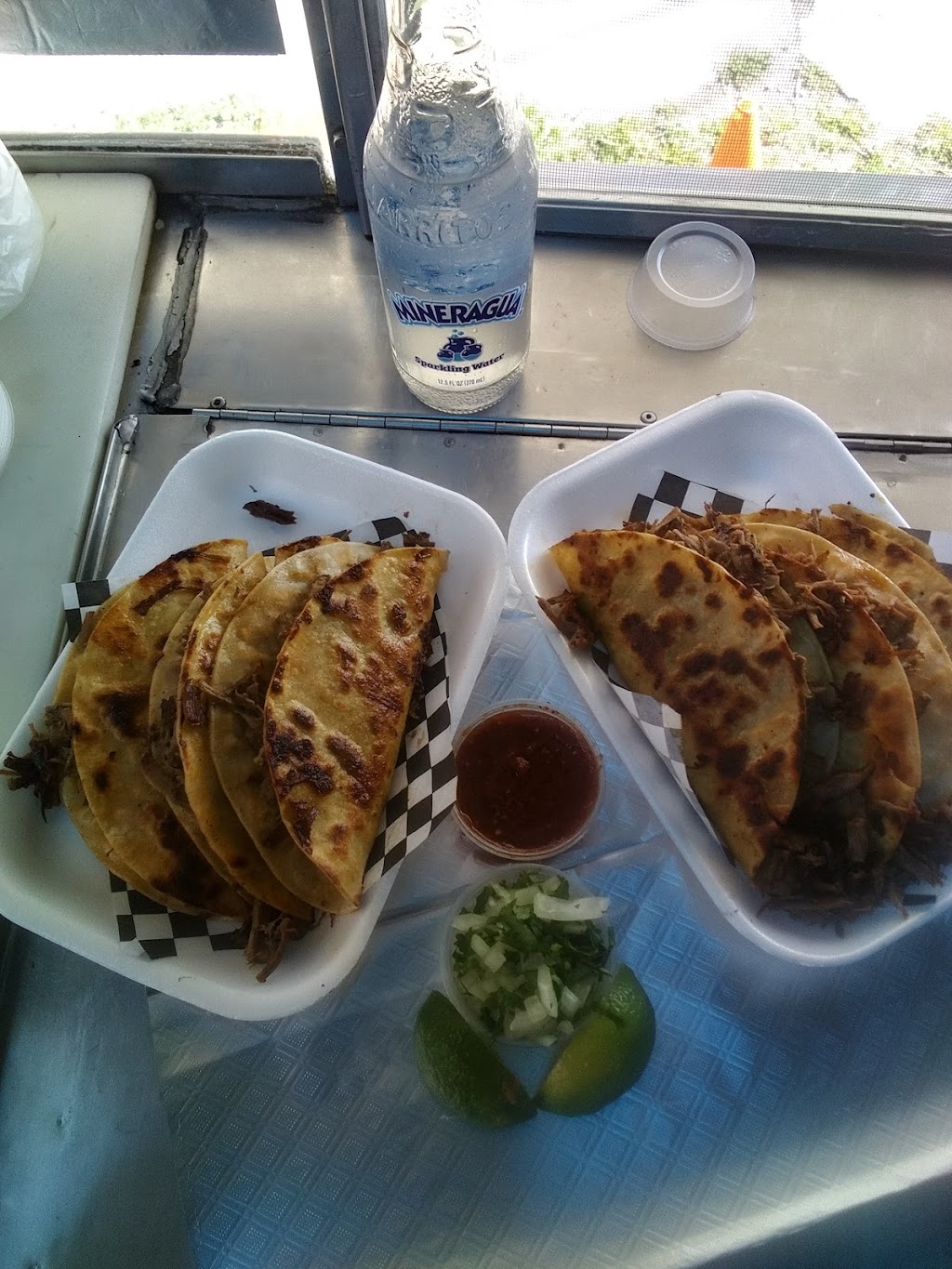 Almas Birria | restaurant | Bradley ave, Polk St, Sylmar, CA 91342, USA | 7472402358 OR +1 747-240-2358