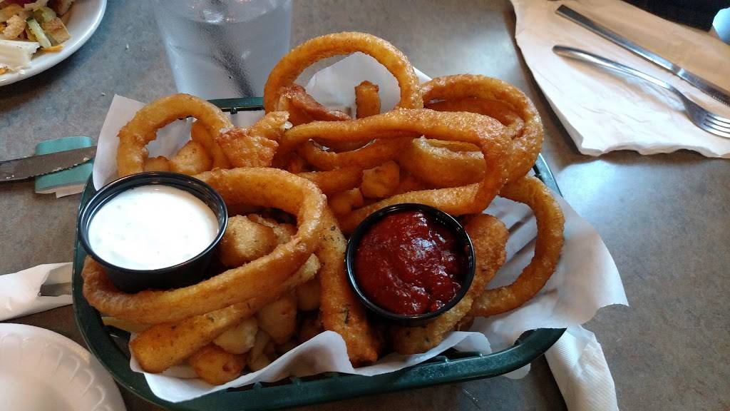 5th Quarter Sports Bar & Banquet Hall | restaurant | 2101 American Dr, Little Chute, WI 54140, USA | 9206879751 OR +1 920-687-9751