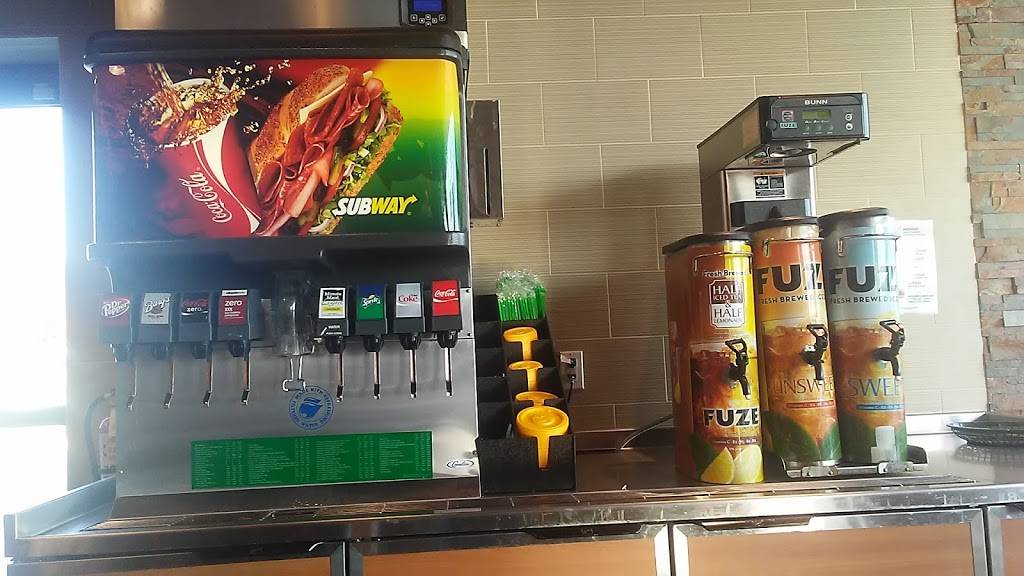 Subway Restaurants | restaurant | 122 Northstar Dr, Holts Summit, MO 65043, USA | 5738965771 OR +1 573-896-5771