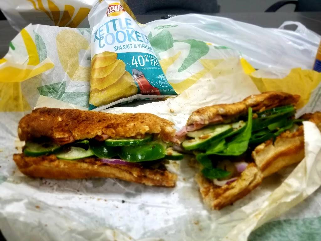 Subway Restaurants | restaurant | 4400 Chapman Hwy, Knoxville, TN 37920, USA | 8655775423 OR +1 865-577-5423