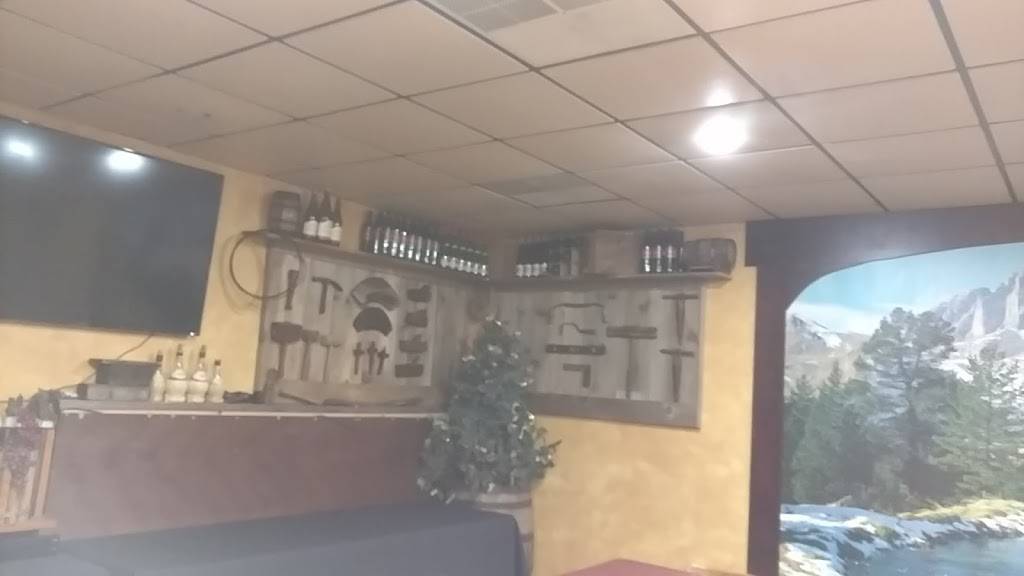 Fulgenzis Trattoria | restaurant | 214 W Chestnut St, Chatham, IL 62629, USA | 2174836433 OR +1 217-483-6433