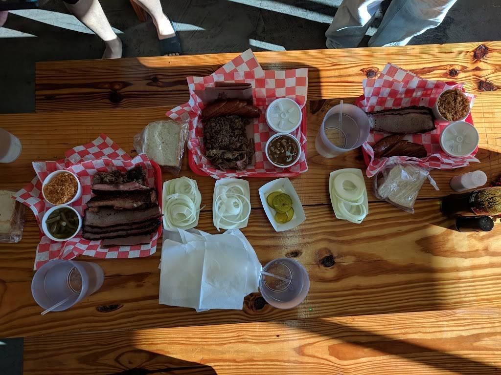 Julians BBQ | restaurant | 1818 Baldwin Blvd, Corpus Christi, TX 78404, USA | 3618831227 OR +1 361-883-1227