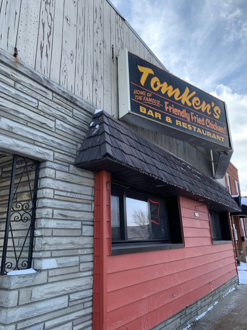 TomKens Bar & Grill | restaurant | 8001 W Greenfield Ave, Milwaukee, WI 53214, USA | 4142589110 OR +1 414-258-9110