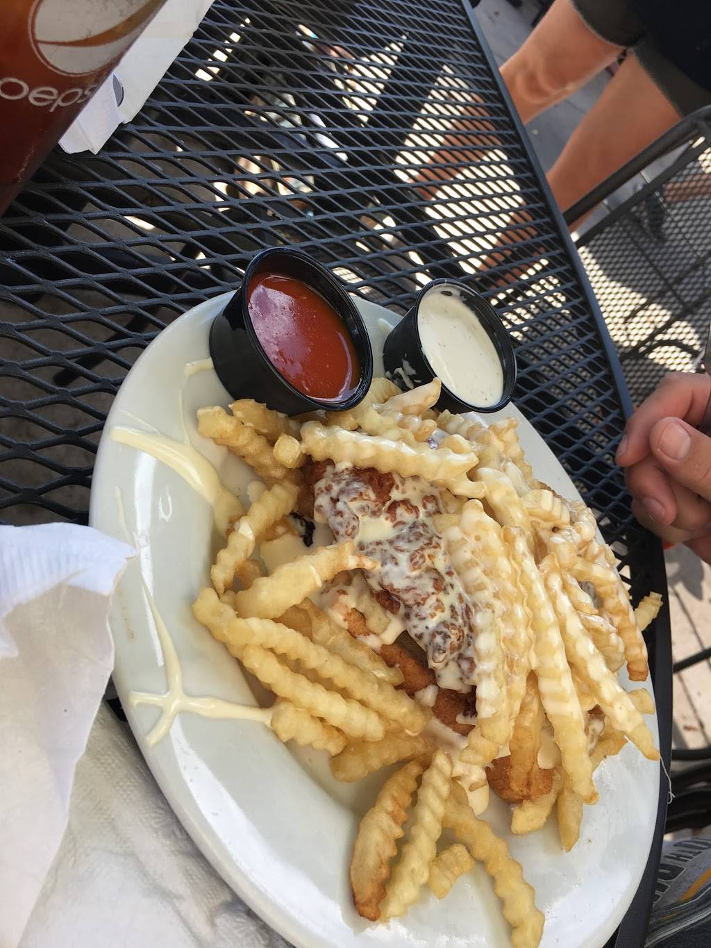 DArcys Pint | restaurant | 661 W Stanford Ave, Springfield, IL 62704, USA | 2174928800 OR +1 217-492-8800