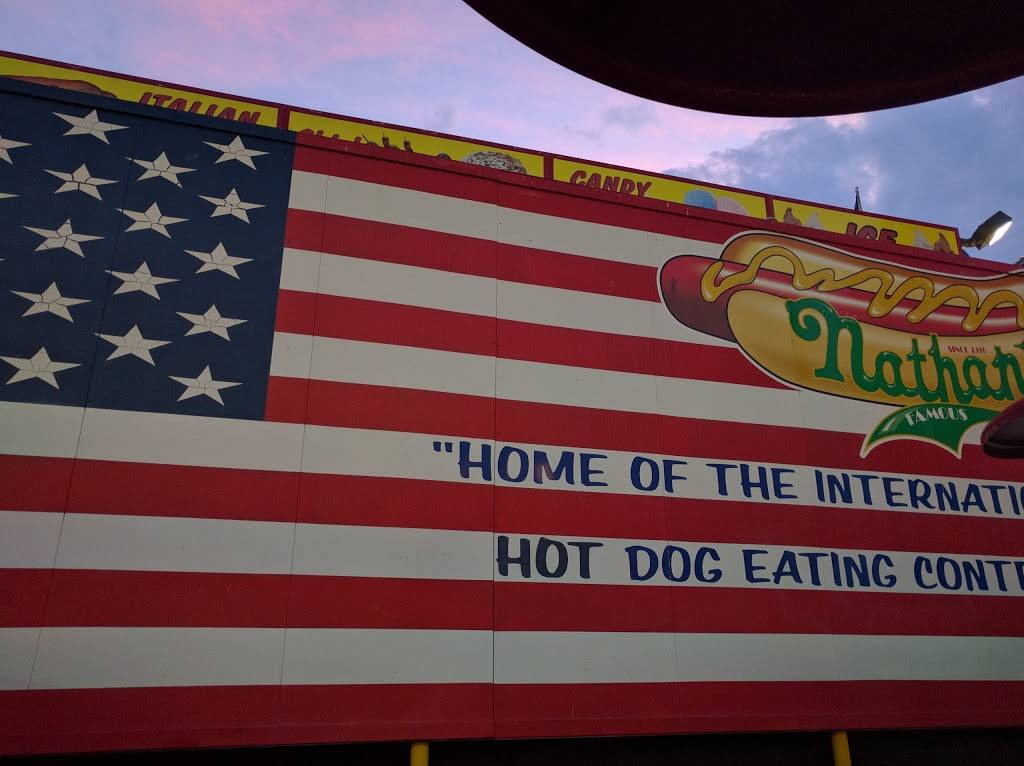 Nathans Famous | restaurant | 2 Pennsylvania Plaza, New York, NY 10121, USA | 2126300320 OR +1 212-630-0320