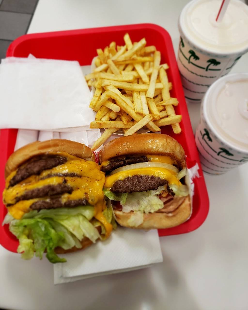 In-N-Out Burger | restaurant | 1810 Hamner Ave, Norco, CA 92860, USA | 8007861000 OR +1 800-786-1000